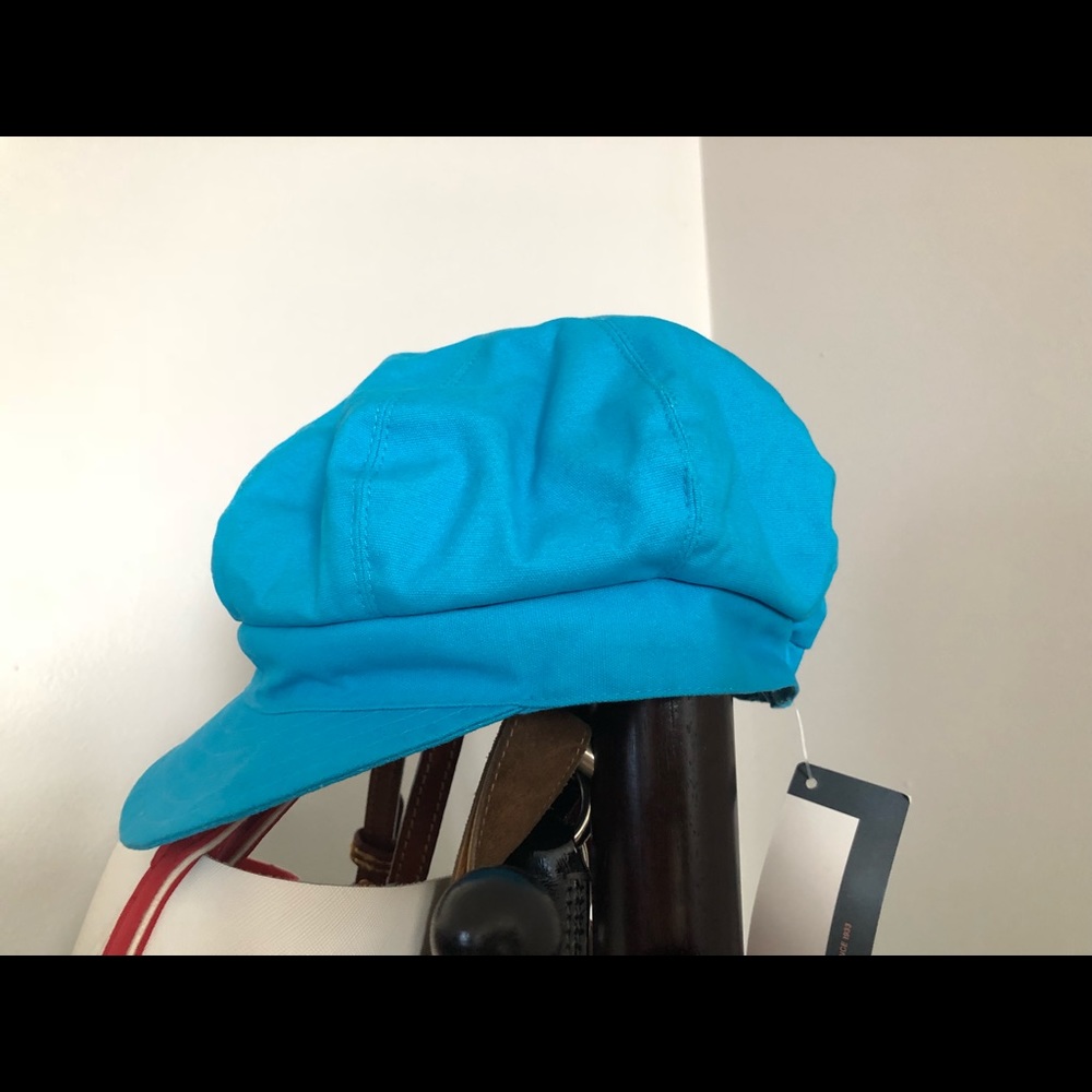 Blue hat 🧢 - Picture 2 of 6